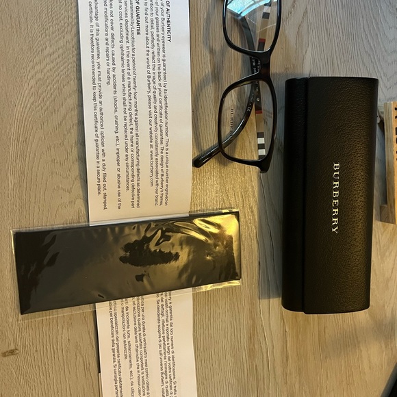 New, never worn authentic Burberry glasses. - Picture 3 of 8